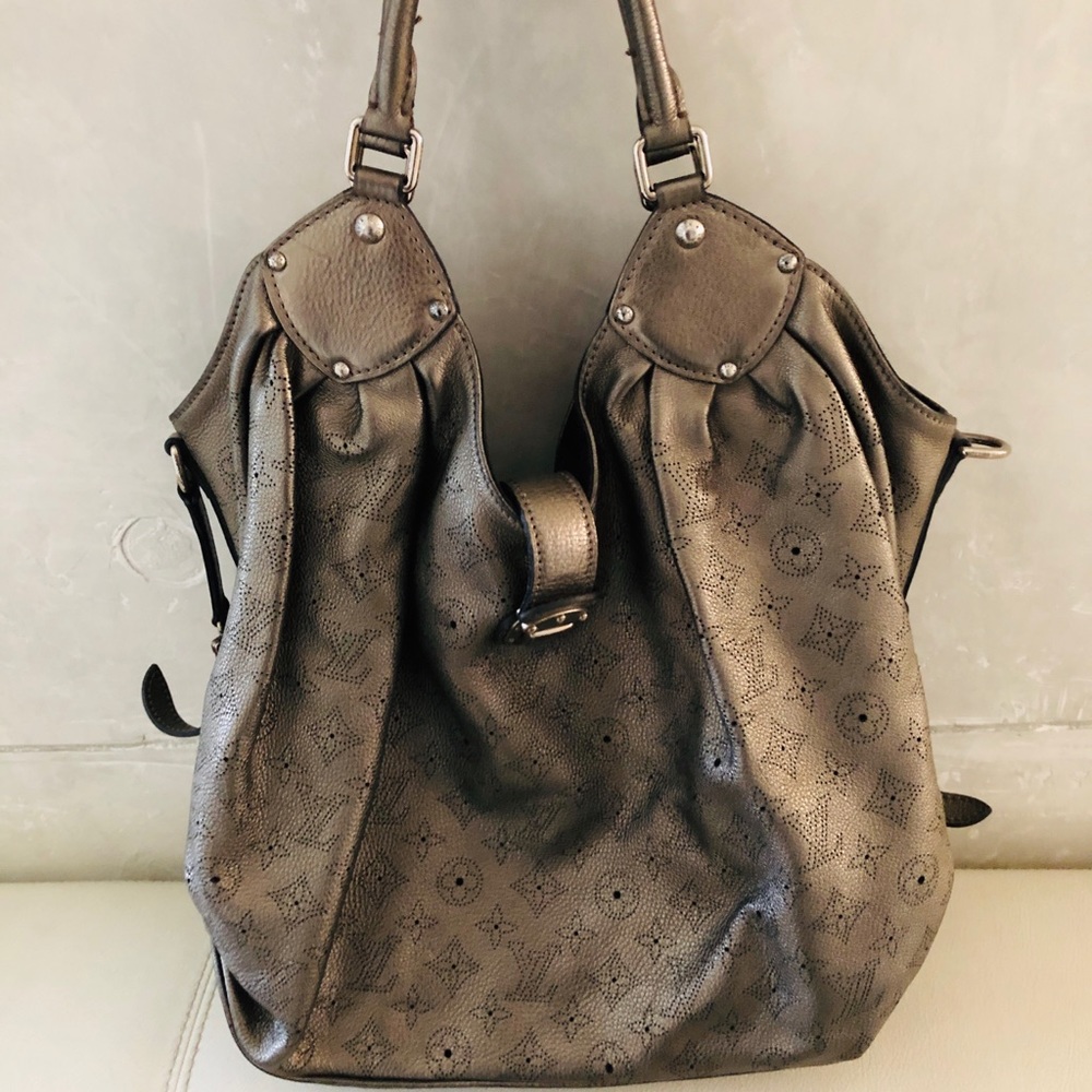 LV MAHINA BAG